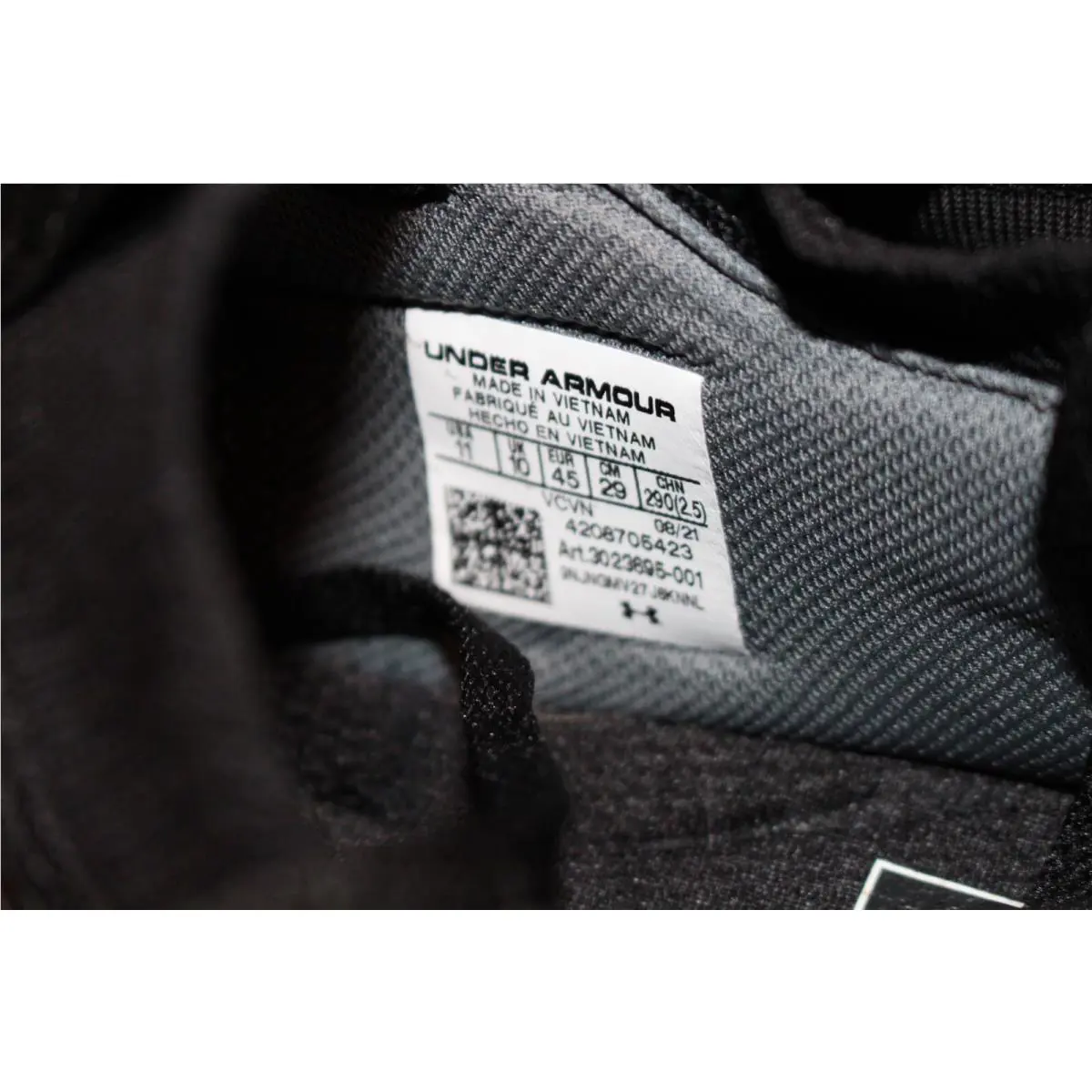 Under Armour shoes - Black & White 5