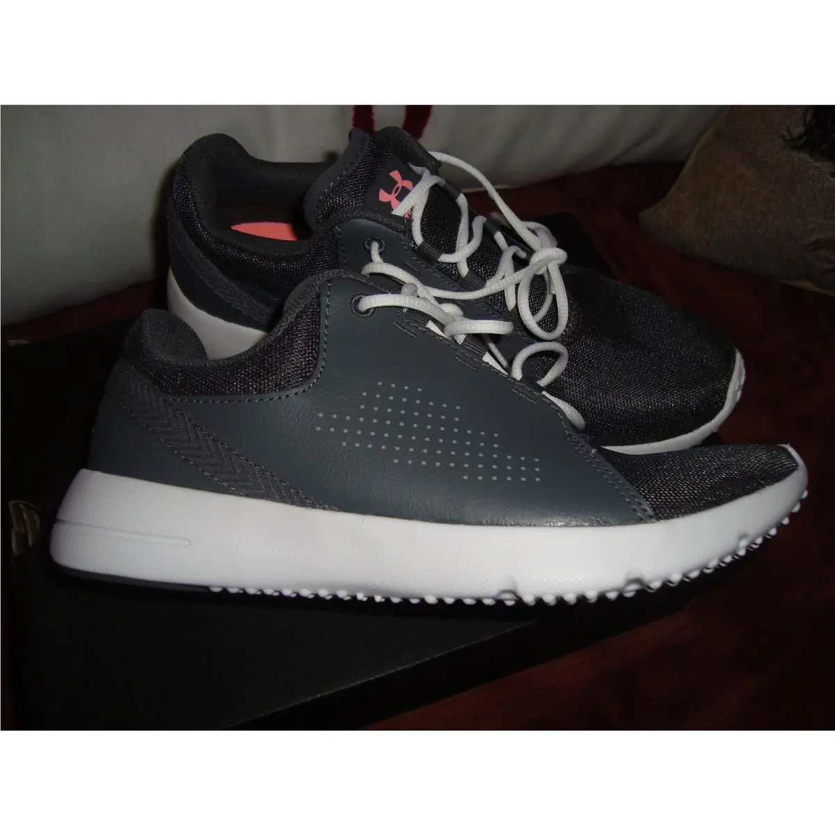 Under Armour shoes - UA W SQUAD - SQUAD - Gray 10