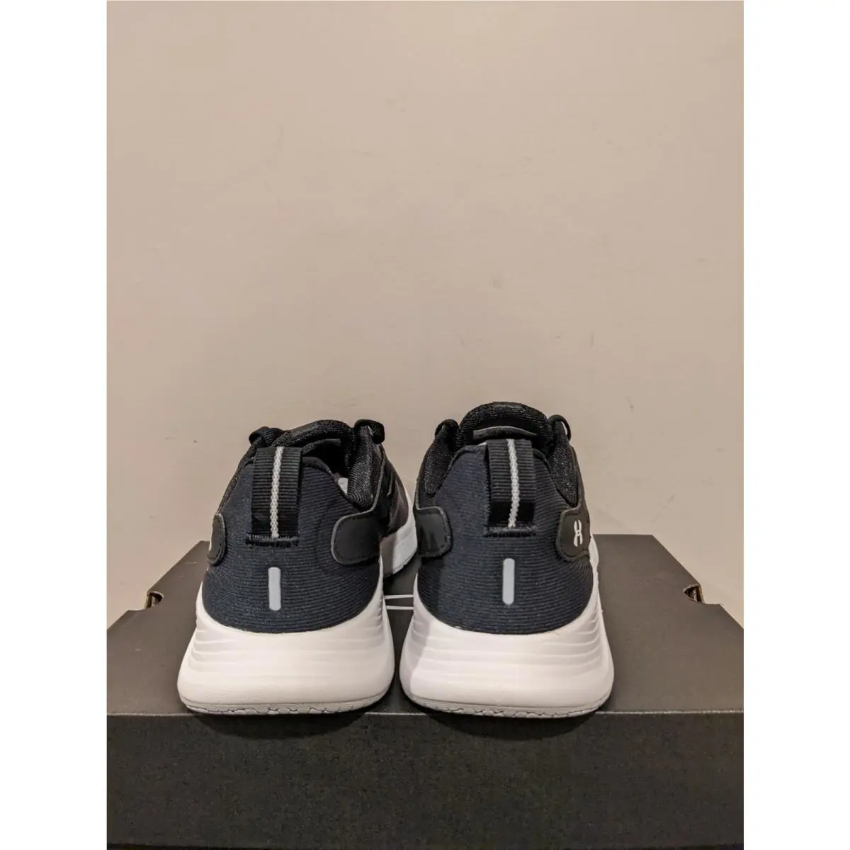 Under Armour shoes - Under Armour Charged Breathe 2 - Black / White 2