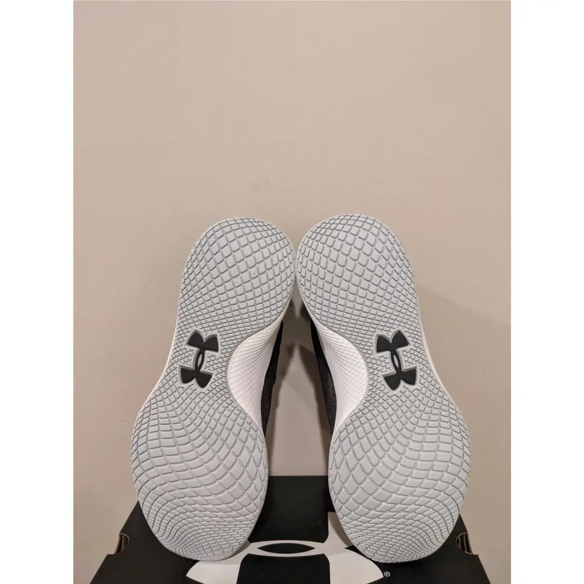 Under Armour shoes - Under Armour Charged Breathe 2 - Black / White 3