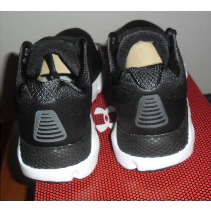 Under Armour shoes - Under Armour HOVR Infinite - HOVR Infinite - 3021396-002 - Black 3