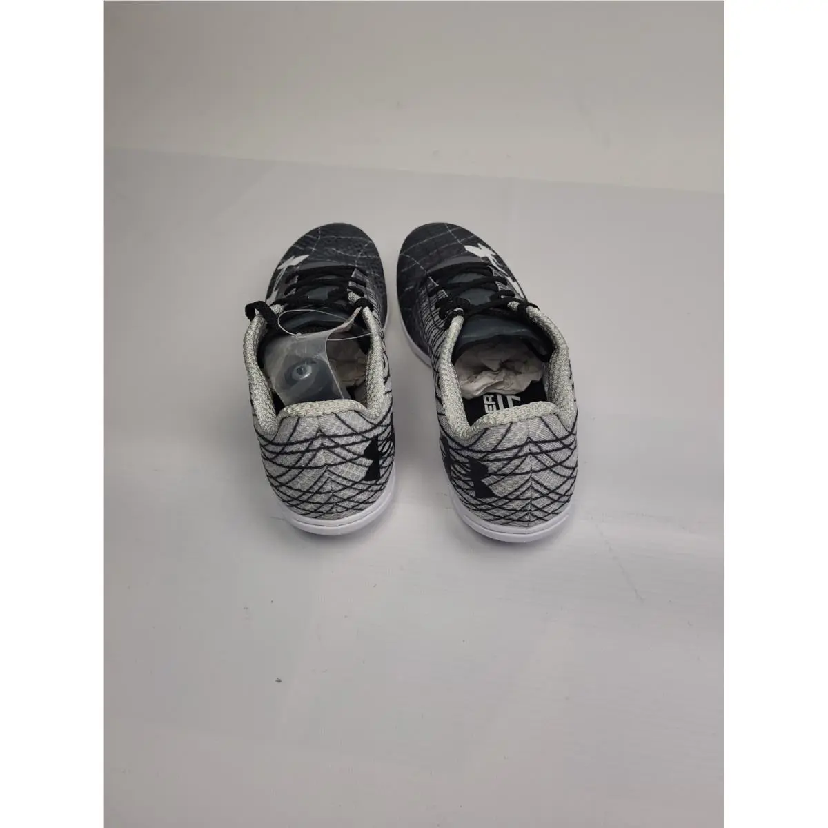 Under Armour shoes - Kick Distance 3 - Kick Distance - 3022003-101 - Gray 3