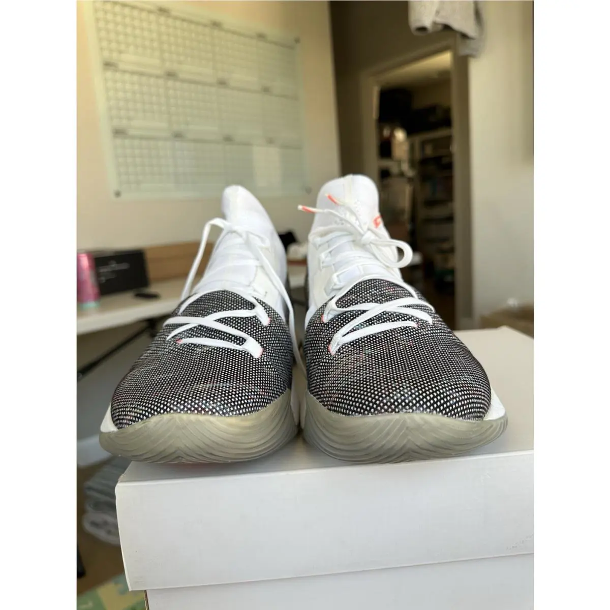 Under Armour shoes - Under Armour Curry 5 - Curry - 3020657-107 - White, Manufacturer: White/Neon/Coral 3