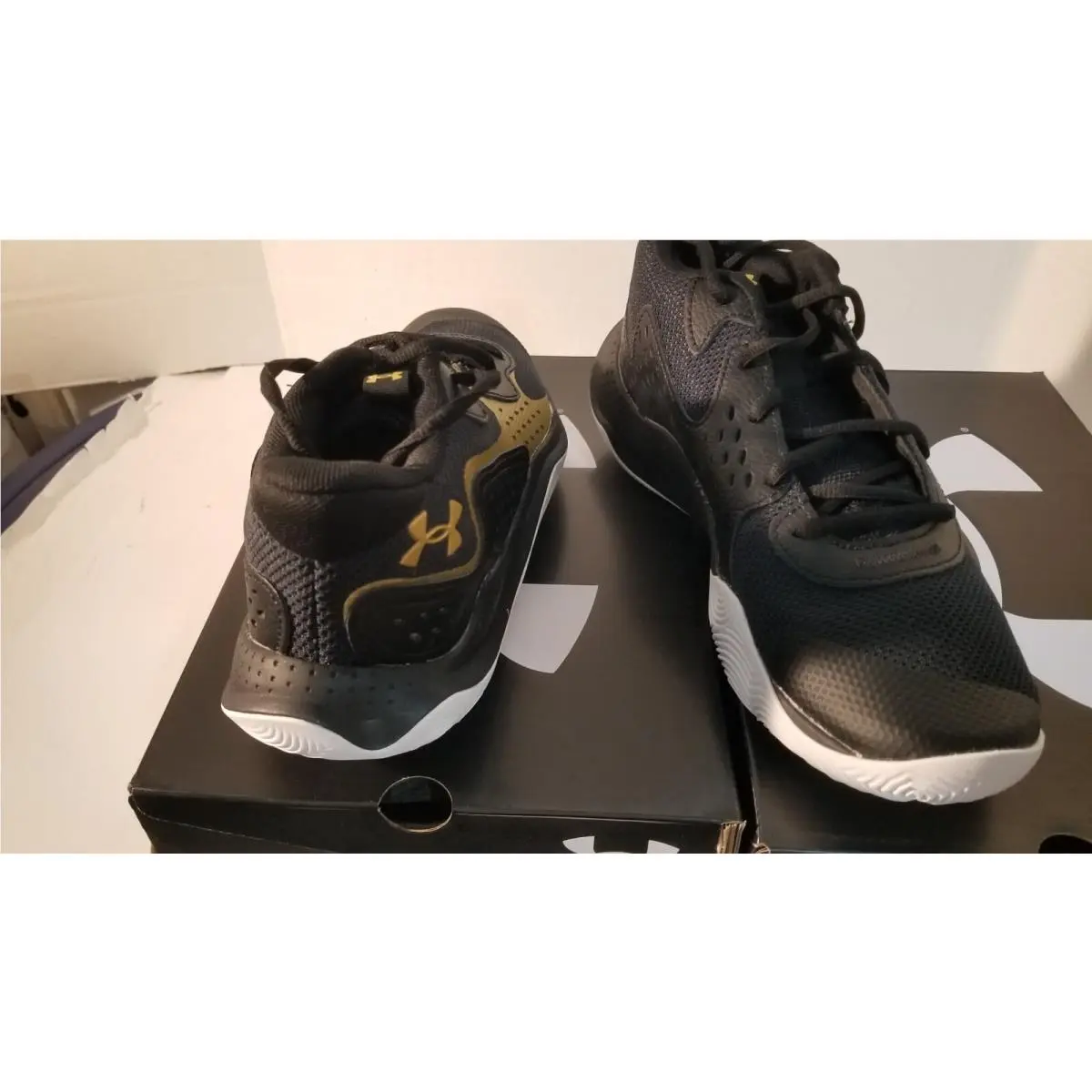 Under Armour shoes - Black (UPC: 196883139118) 1