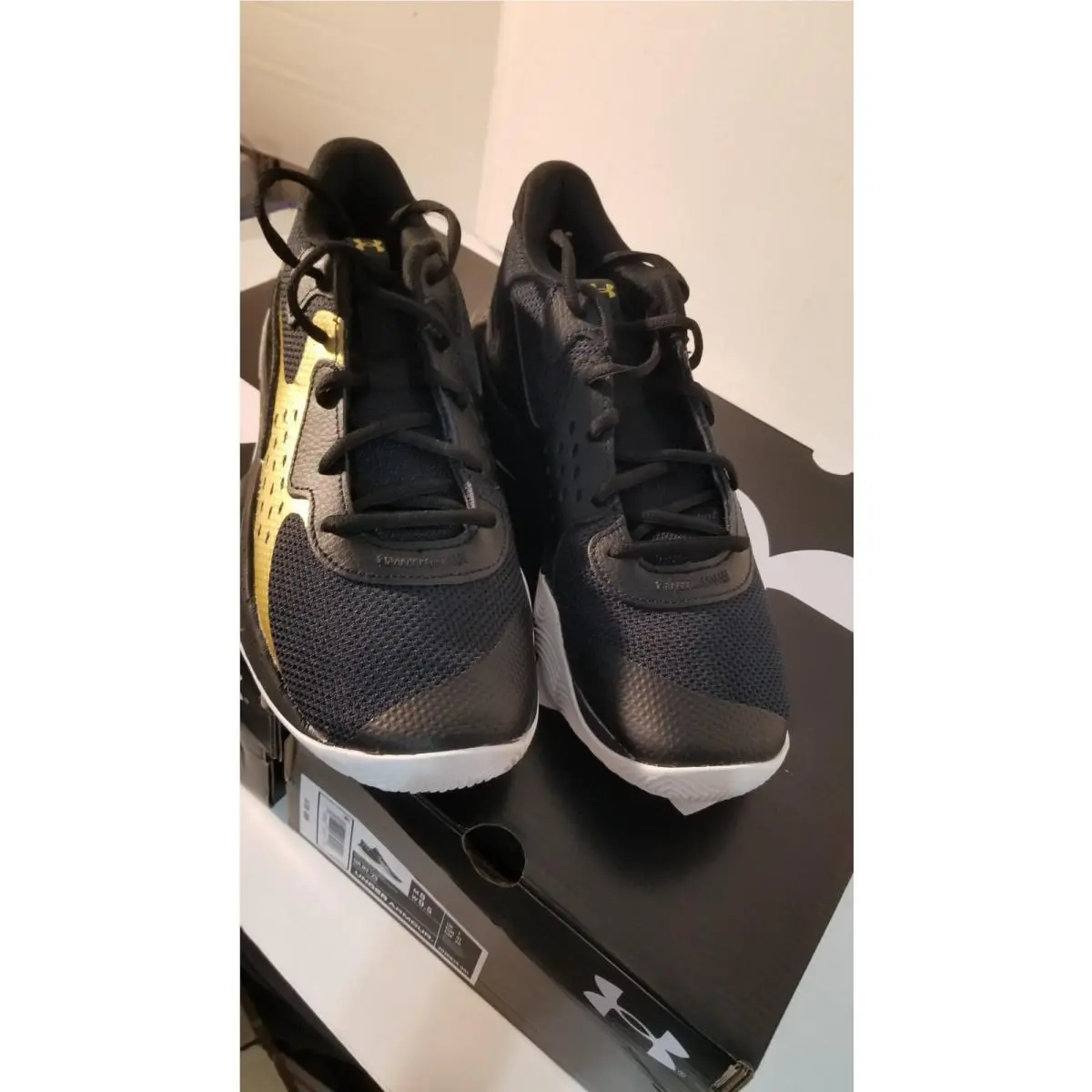 Under Armour shoes - Black (UPC: 196883139118) 0