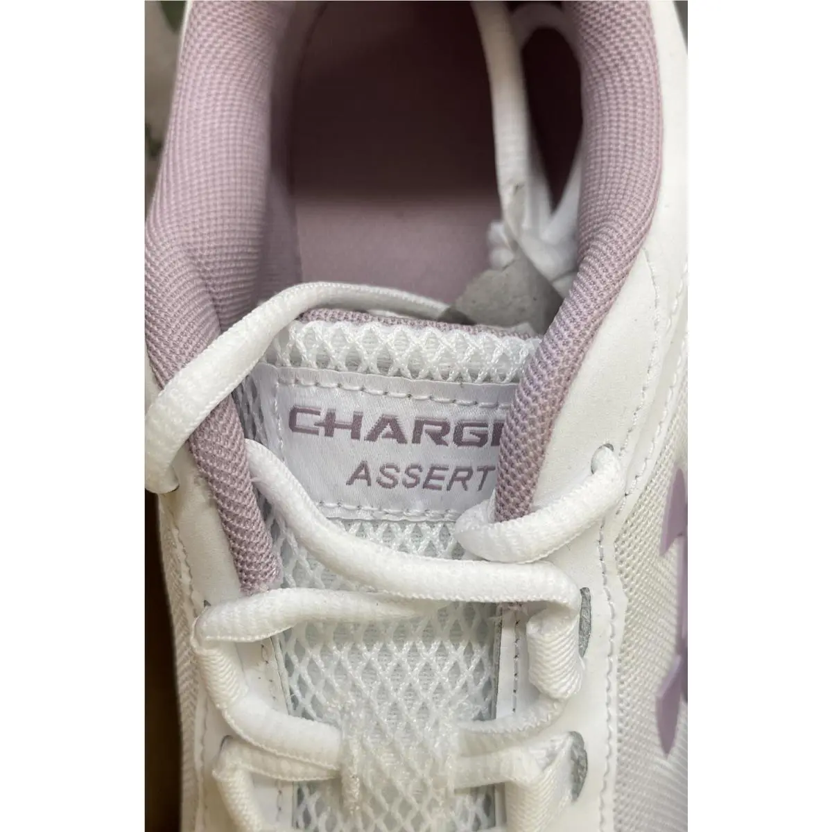 Under Armour shoes - under armour charged assert 9 - White 1