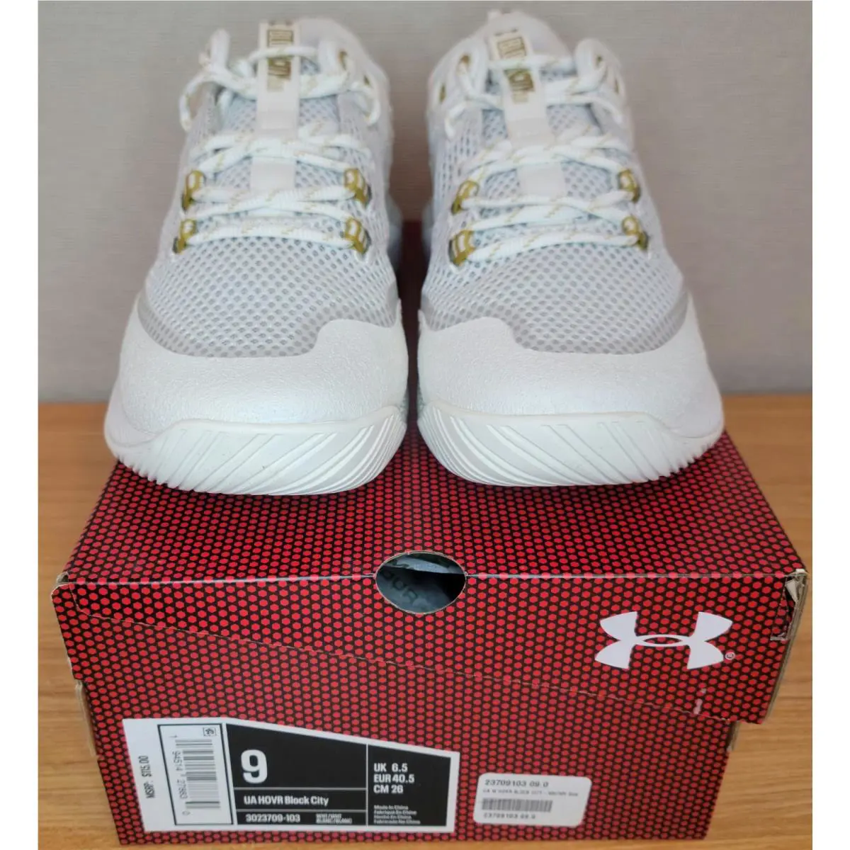 Under Armour shoes - UA HOVR ™ Block City - White/Gold 1