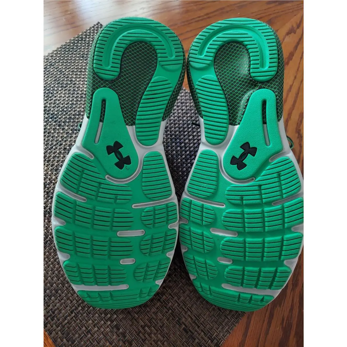 Under Armour shoes HOVR Turbulence - Gray 1