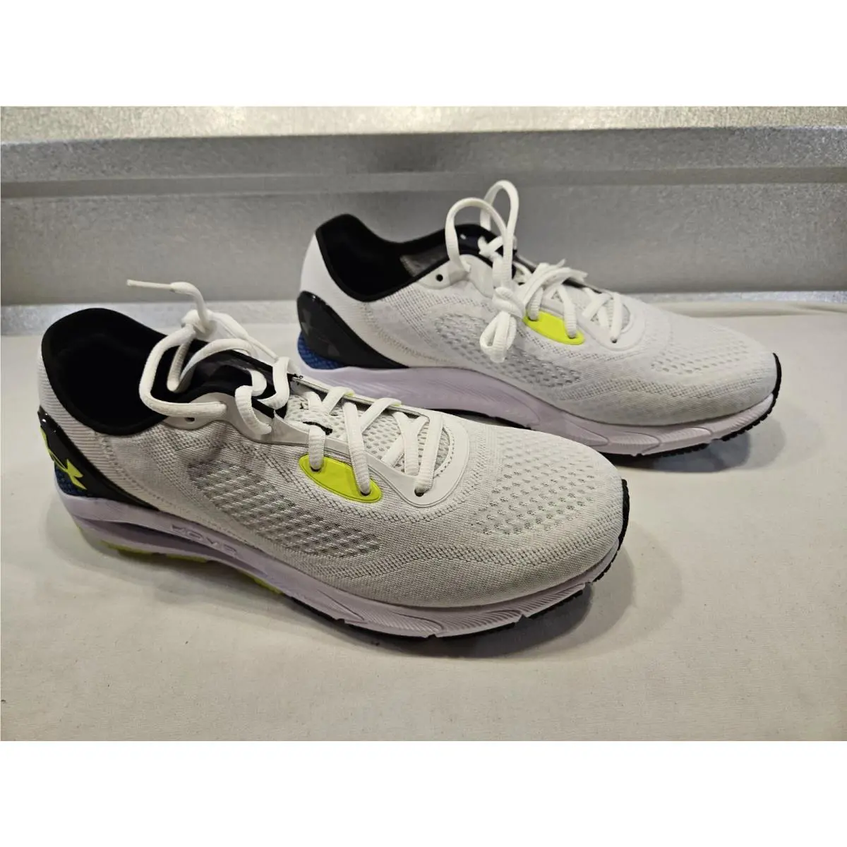 Under Armour shoes - HOVR - HOVR - White 2
