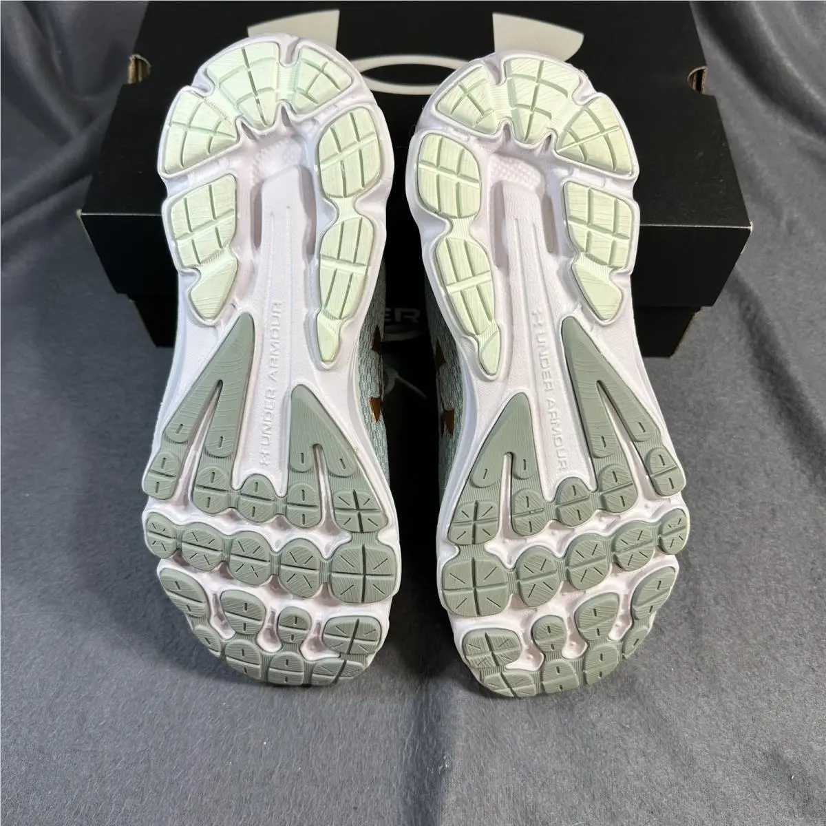 Under Armour shoes - Under Armour Charged Gemini - Charged Gemini - 3026500-300 - Gray 8