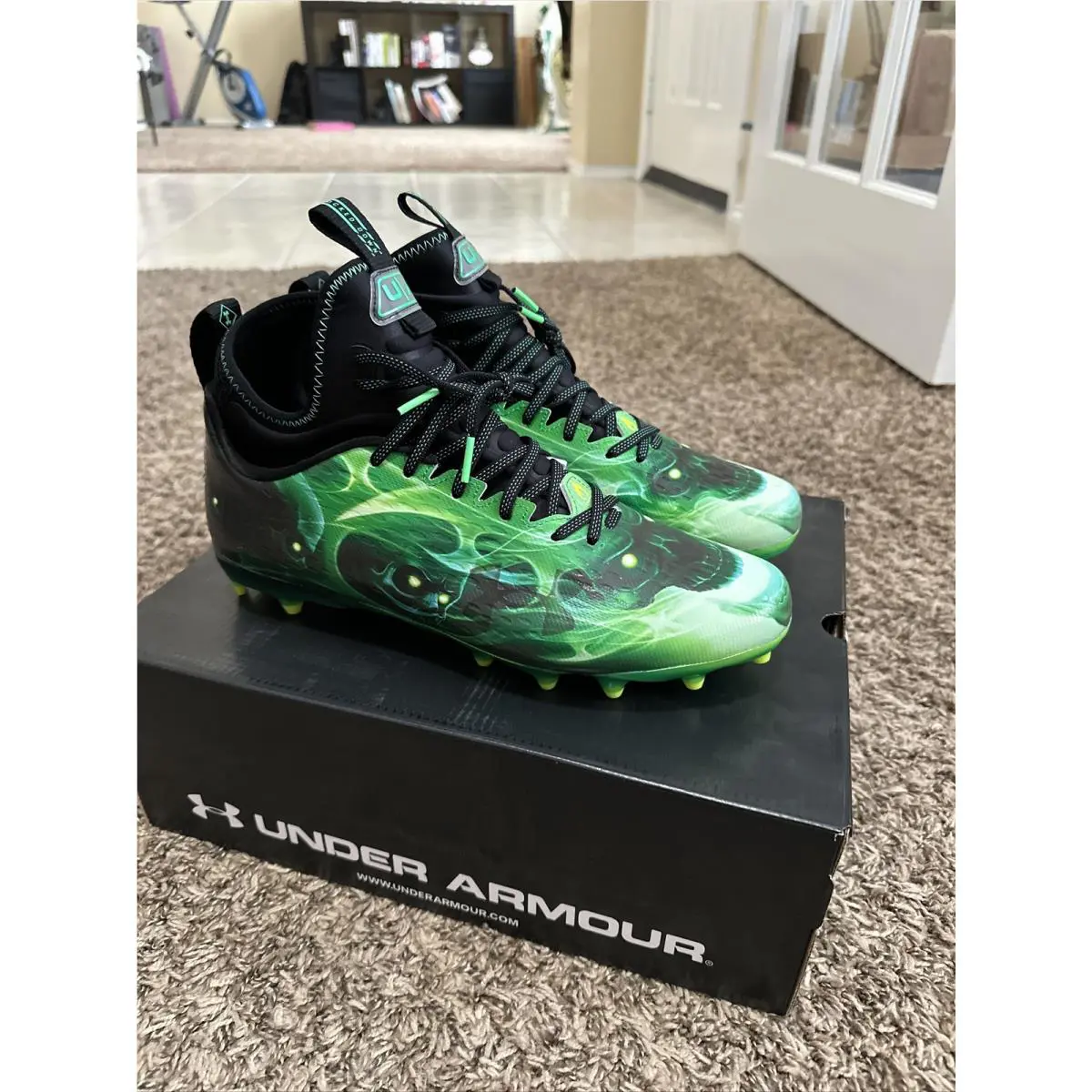 Under Armour shoes - Under Armour Spotlight - Spotlight - 3025376-001 - Green 1