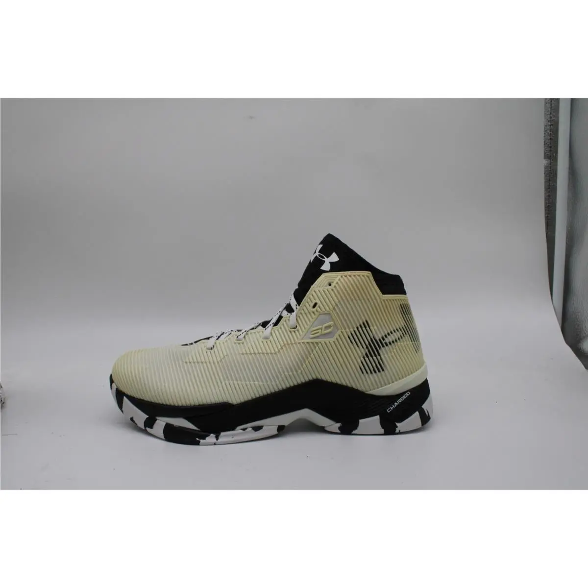 Under Armour shoes - White/black (UPC: 190078243192) 0