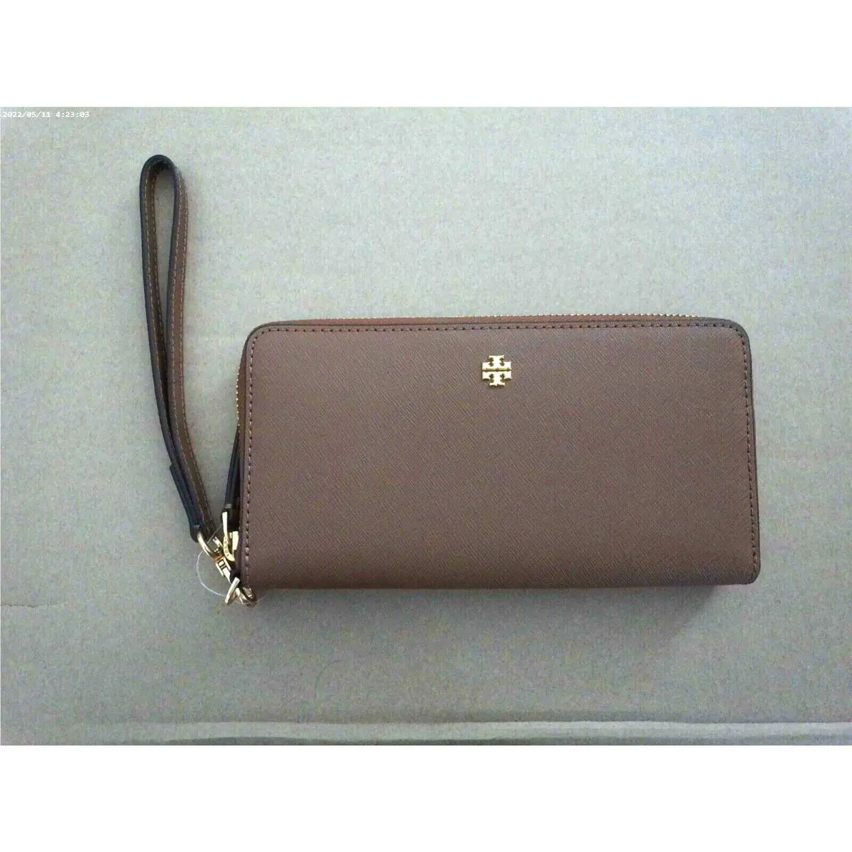 Brown/moose Tory Burch Emerson Wristlet Zip Wallet