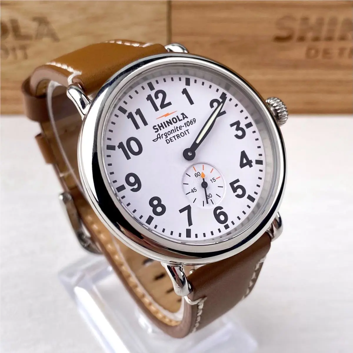 The Runwell 41mm White Dial Leather Strap Argonite 1069 Men`s Watch by Shinola