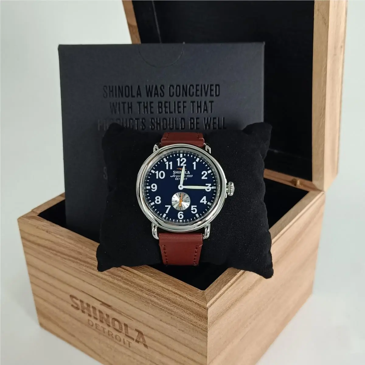 Shinola Runwell 41mm Men`s Watch Slate Blue Dial Argonite 1069 S0120224035