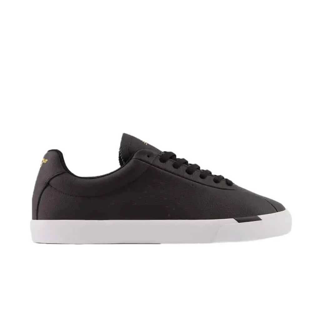 New Balance shoes - Black/White 4