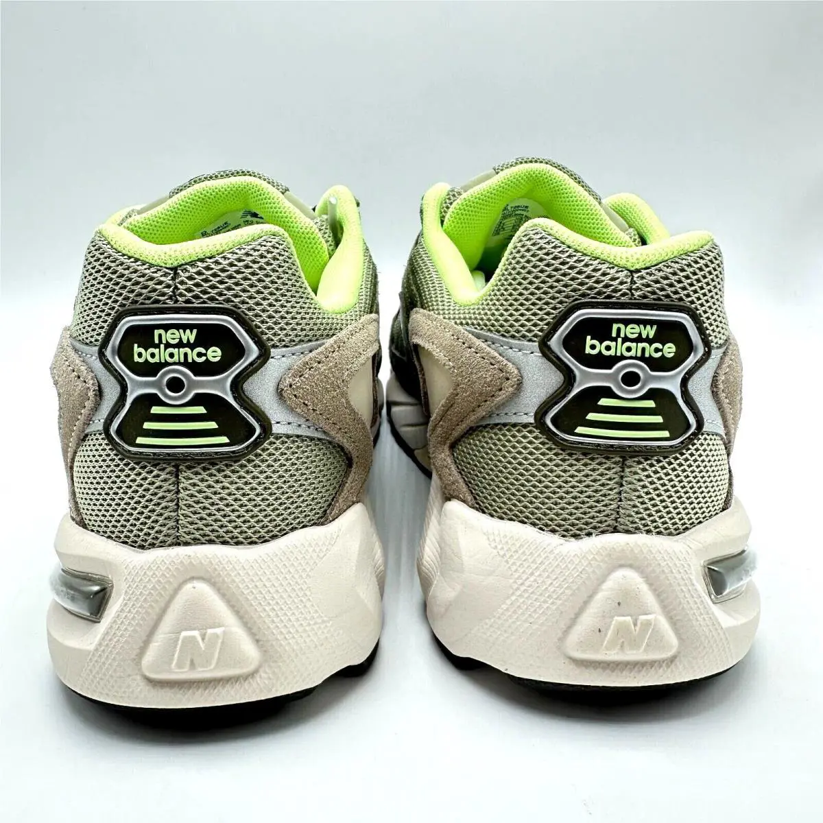 New Balance shoes - New Balance Classics - Classics - ML725UE - Olivine / Dark Moss / Dark Olivine 3