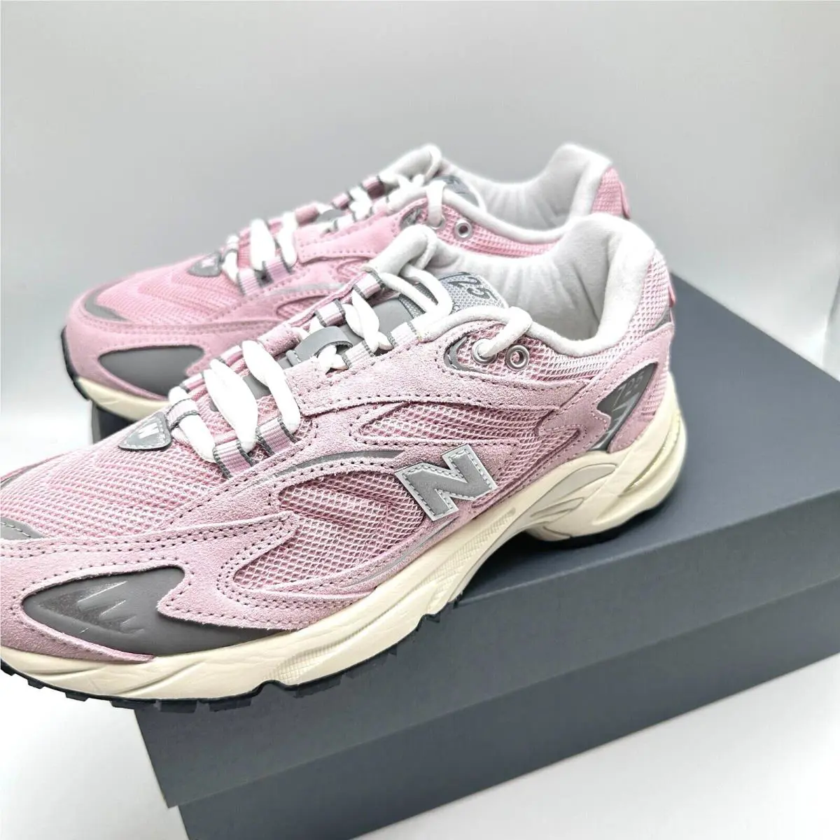 New Balance shoes - New Balance Sport - Sport - ML725BD - Mid Century Pink 1