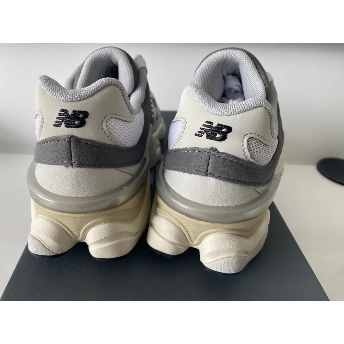 New Balance shoes - Beige 11