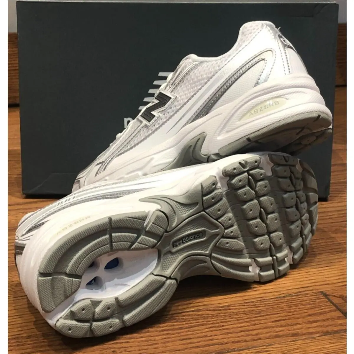 New Balance shoes - New Balance 740 - Silver 12
