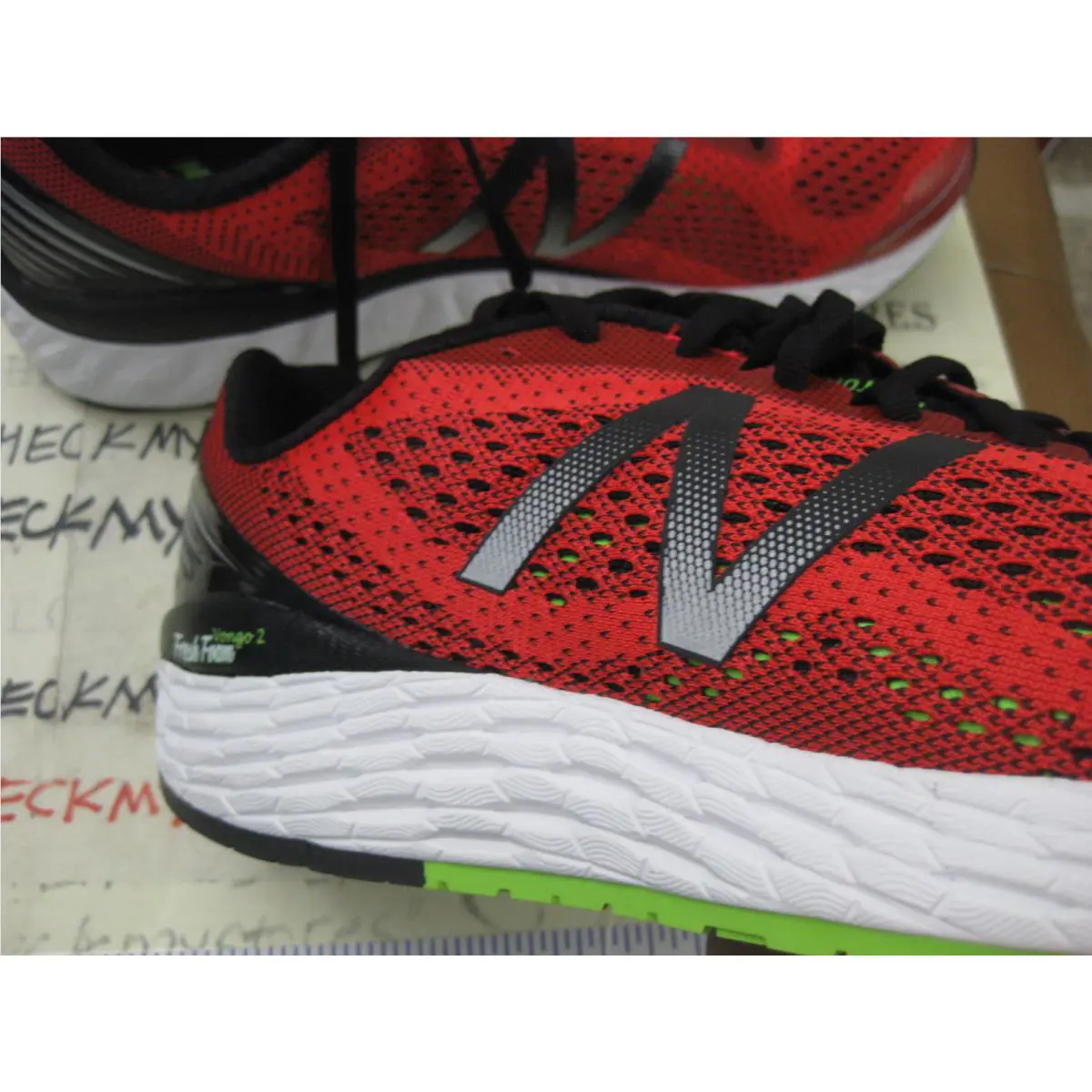 New Balance shoes - VONGO2 - PLEASE SELECT AT TOP, S:: ENERGY RED LIME MULTI 9