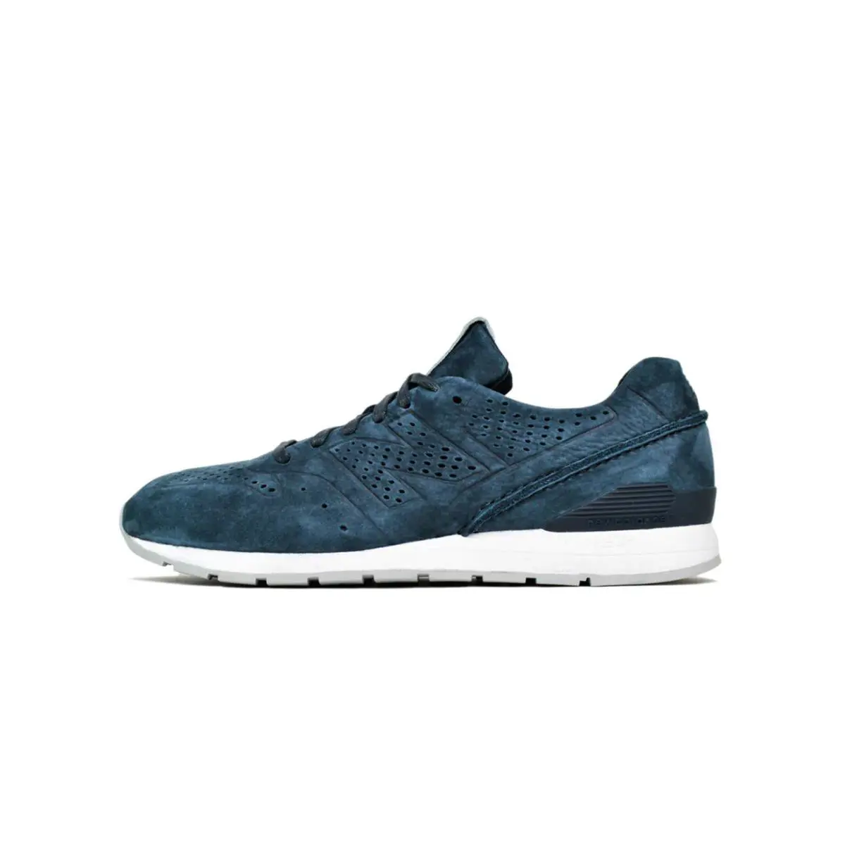 New Balance Men`s NB MRL696DN Classics Traditionnels Sneaker Navy