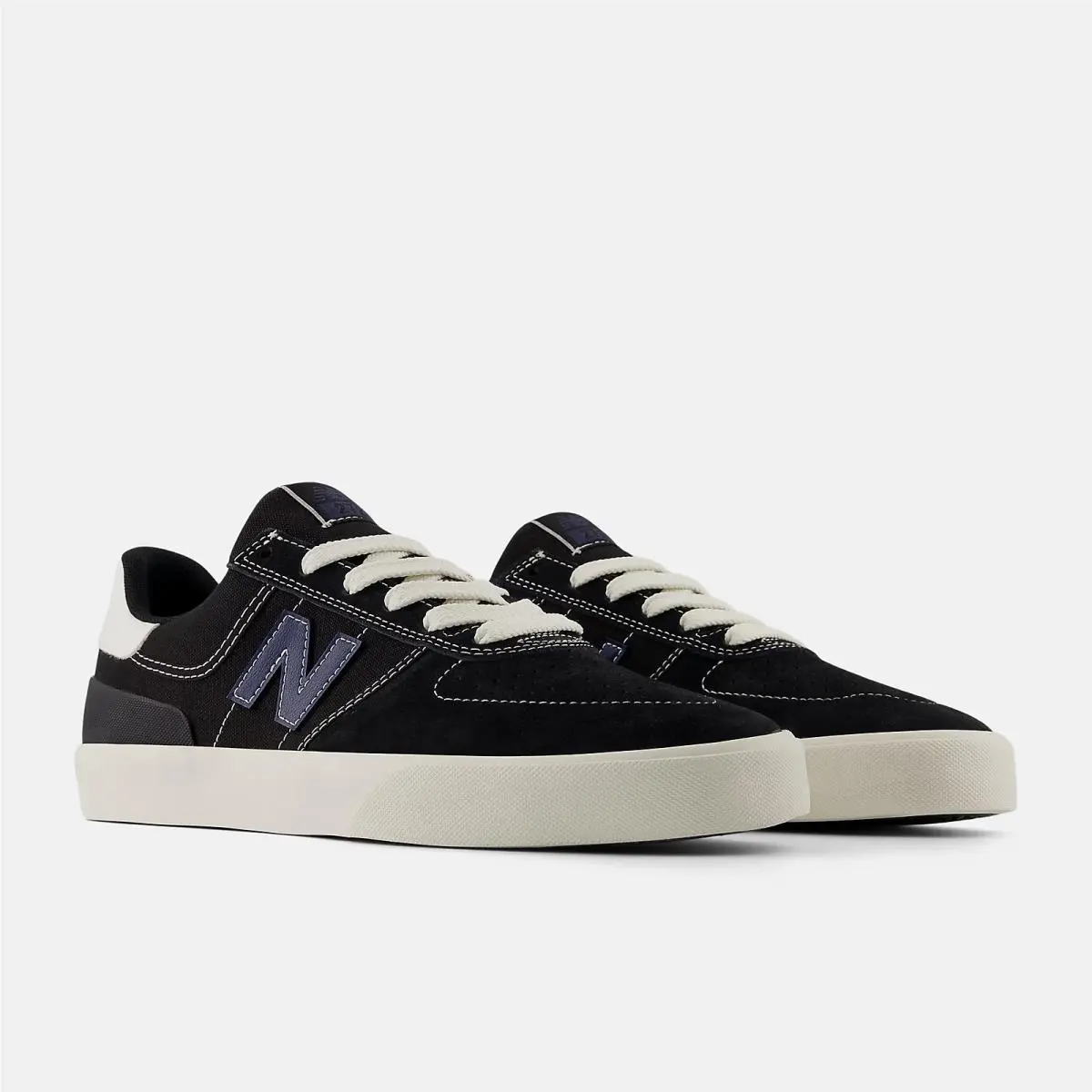 New Balance shoes - Black/White 27