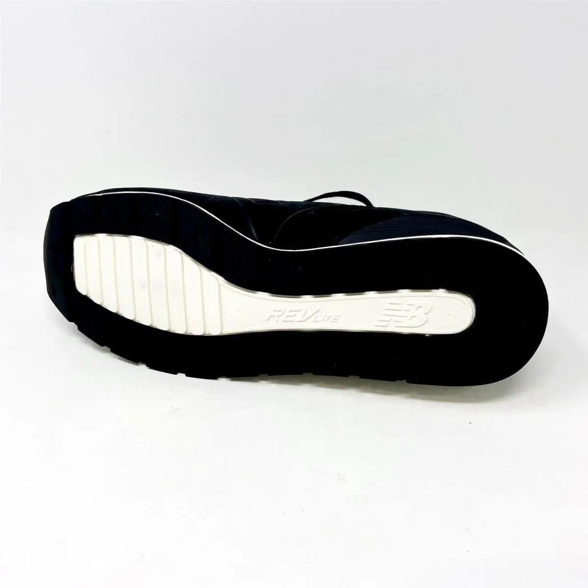 New Balance shoes - New Balance 696 - MRL696DK - Black 3