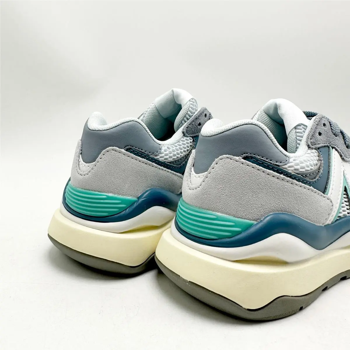 New Balance shoes - New Balance 57/40 - W5740SGB - Multicolor 1