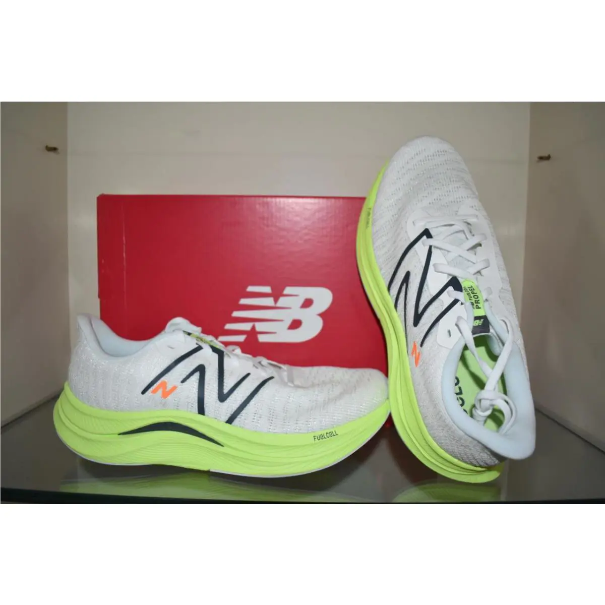 New Balance shoes - New Balance FuelCell Propel v4 - MFCPRCA4 - White 0
