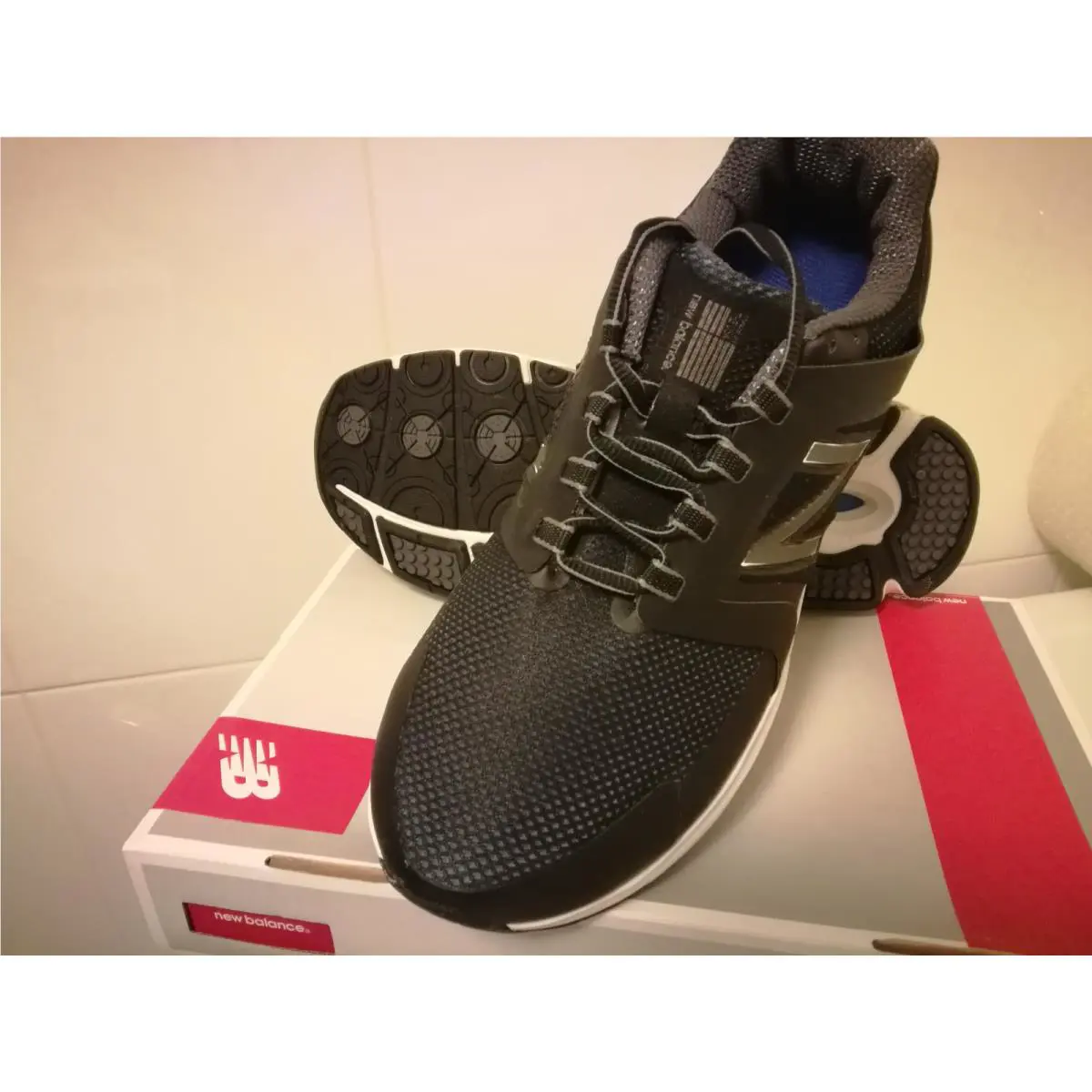 New Balance shoes - Main: Black 2