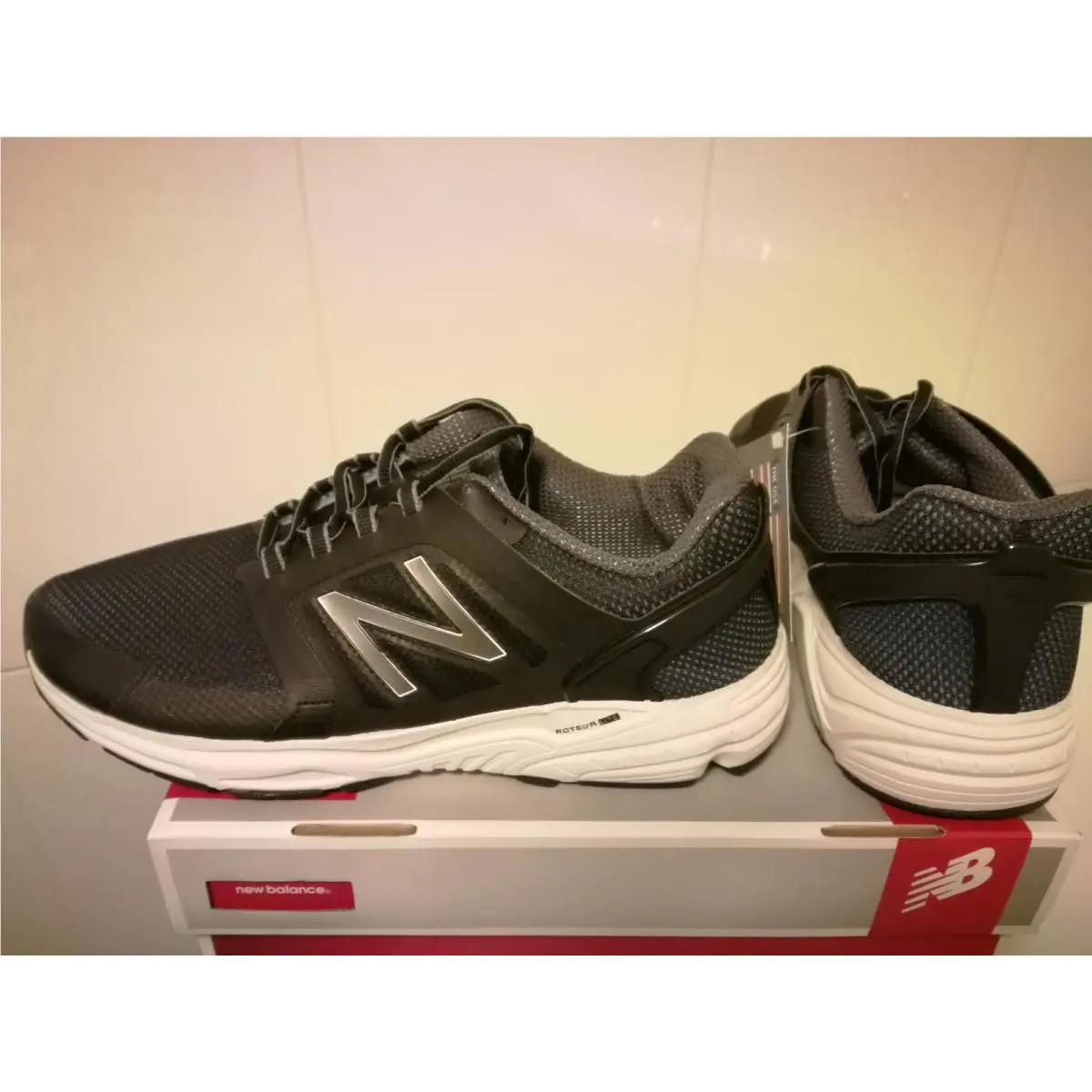 New Balance shoes - Main: Black 4