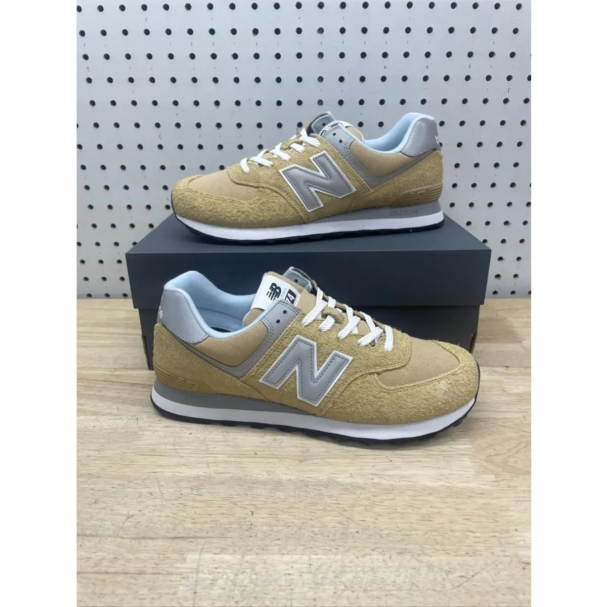 New Balance 574 ‘mustard’ Suede Leather Sneakers U574PGW Men’s US Size 9.5