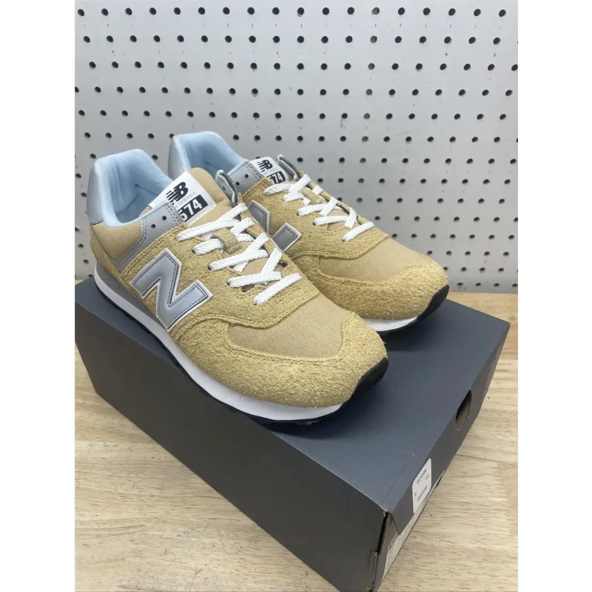 New Balance shoes - New Balance 574 - U574PGW - Yellow 10