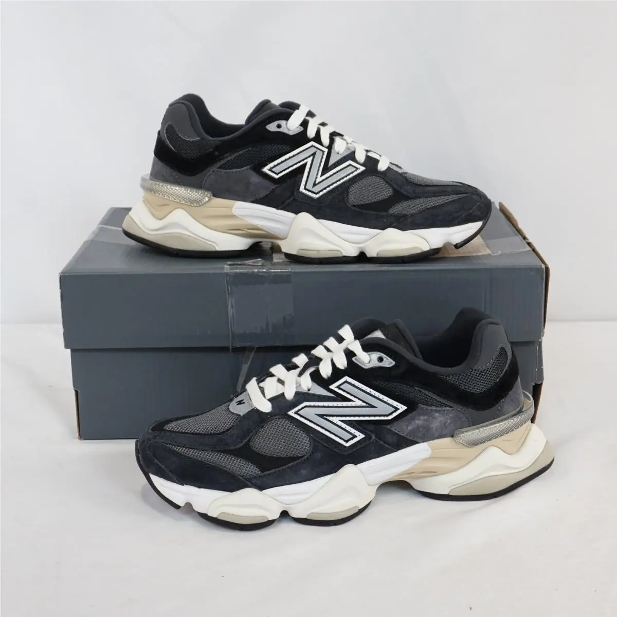 New Balance 9060 Athletic Unisex Sneaker In Black/charcoal U9060BLC US M5/W6.5
