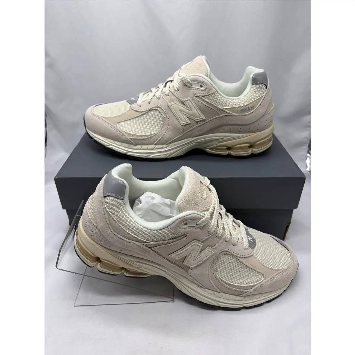 Size 10.5M- New Balance 2002R - Calm Taupe / Angora / Silver - Mens - M2002RCC