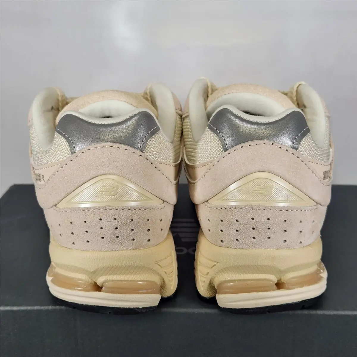 New Balance shoes - New Balance 2002R - M2002RCC - Beige 3