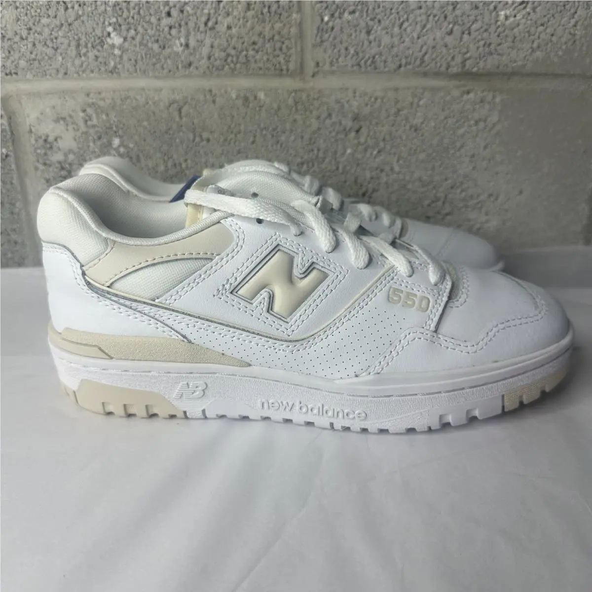New Balance shoes - New Balance 550 - BBW550BK - White/Beige 0
