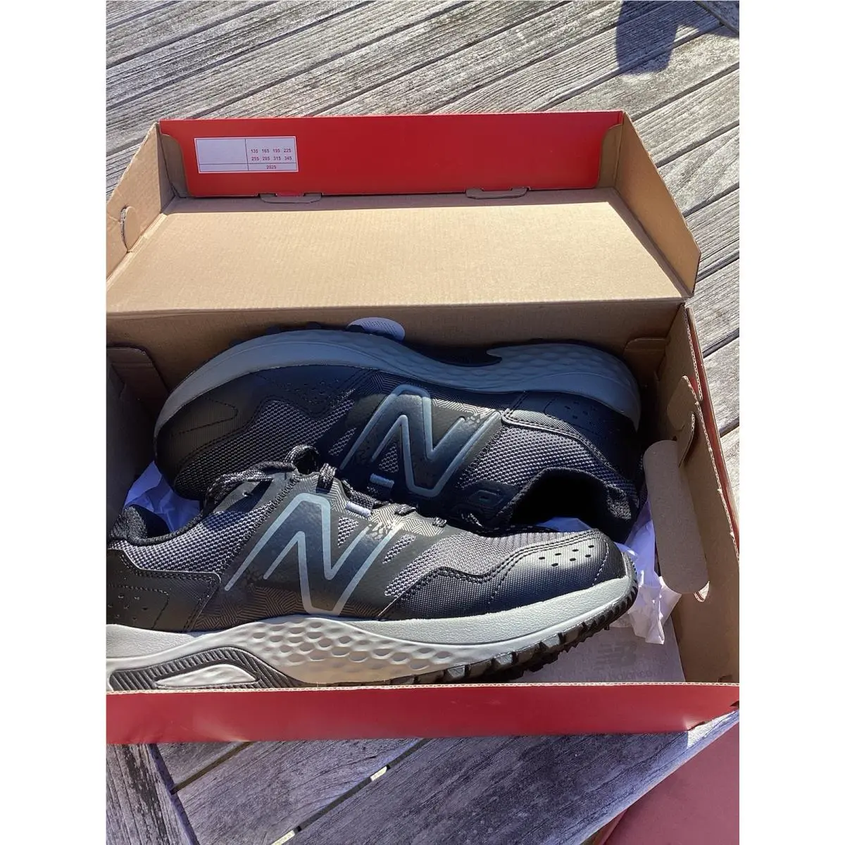 New Balance Men`s Trail Running Sneakers Size 10.5 Black/black