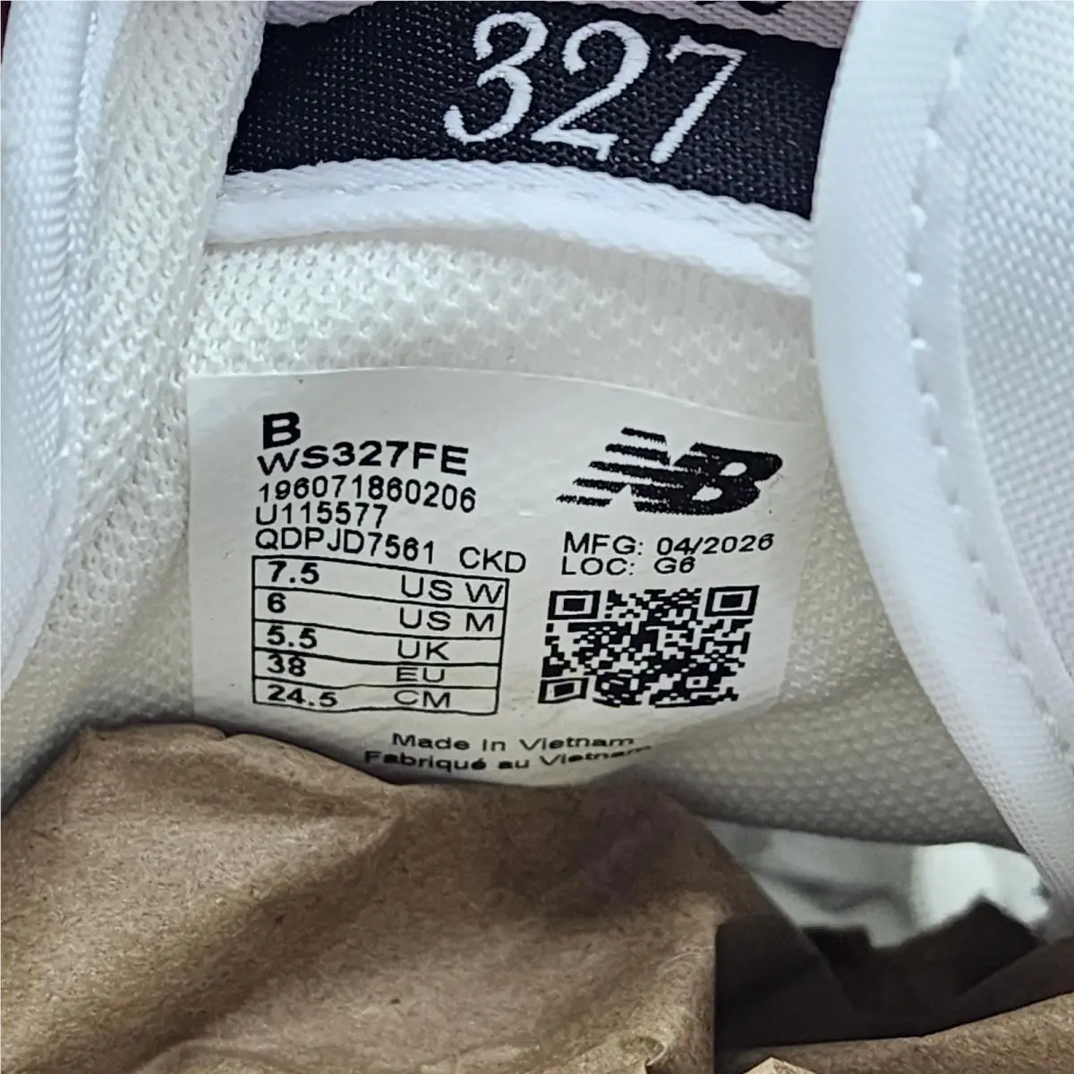 New Balance shoes - New Balance 327 - WS327FE - Sea Salt Black 7