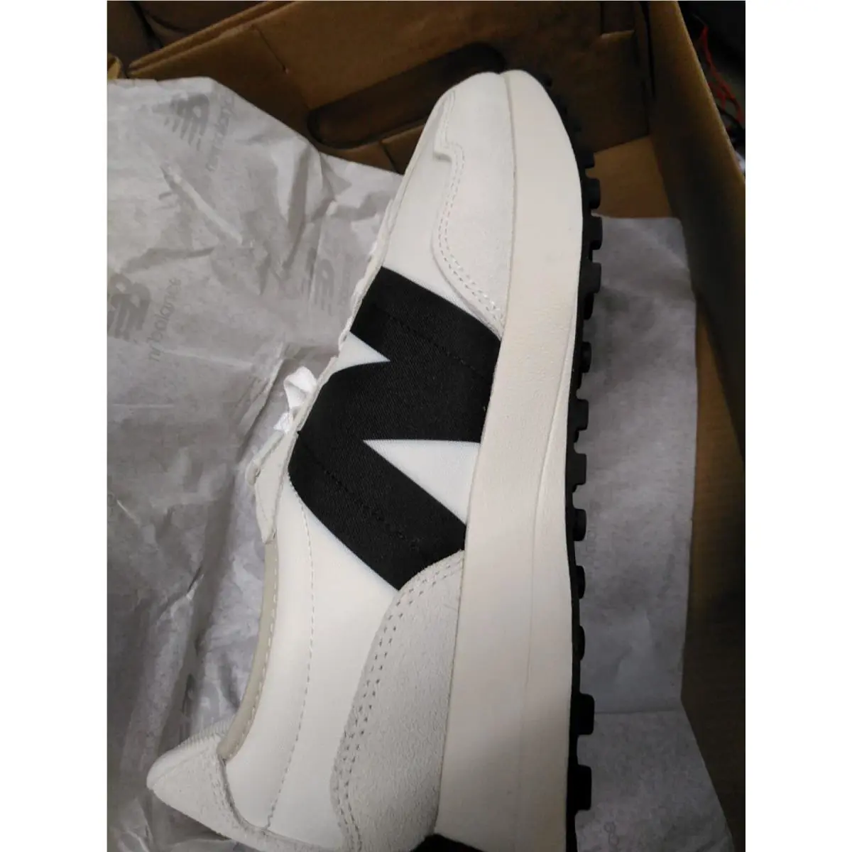 New Balance shoes - New Balance 327 - WS327FE - White 1