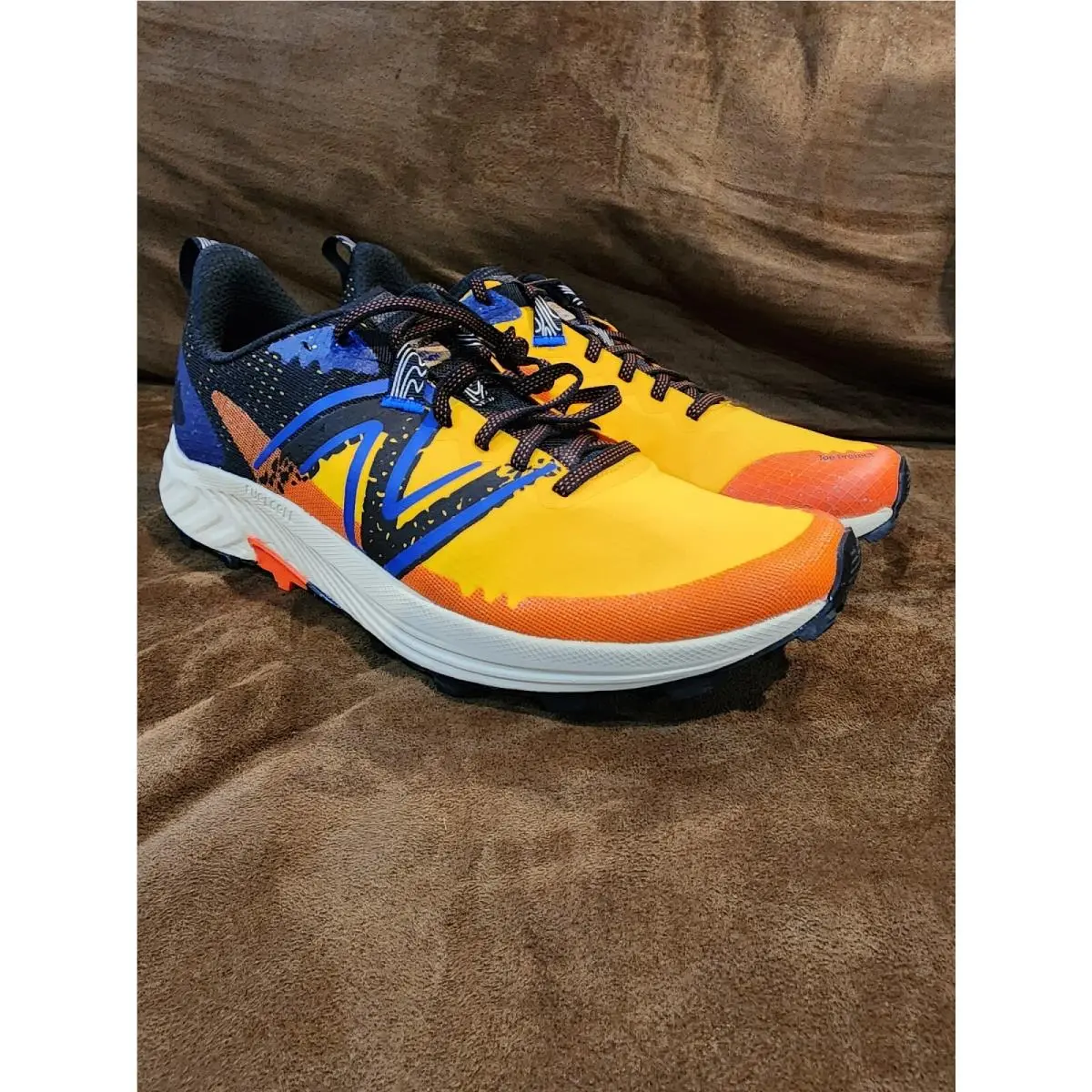 New Balance Men`s Fuelcell Summit Unknown V3 Running Shoes MTUNKNY3 Size 9.5D