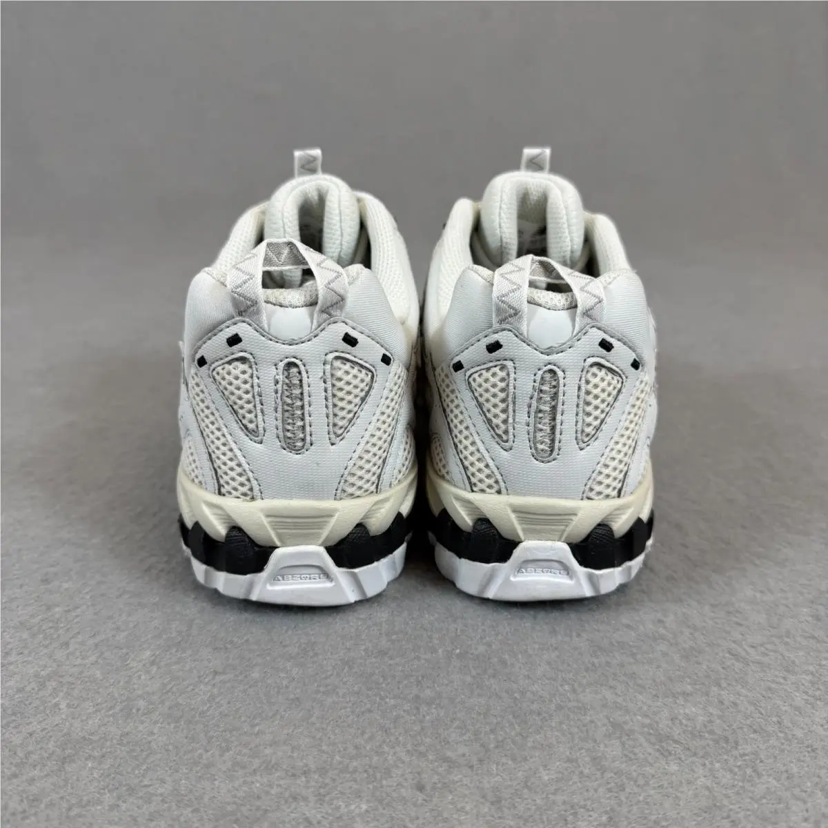 New Balance shoes - New Balance 610 - ML610TBA - Ivory 2