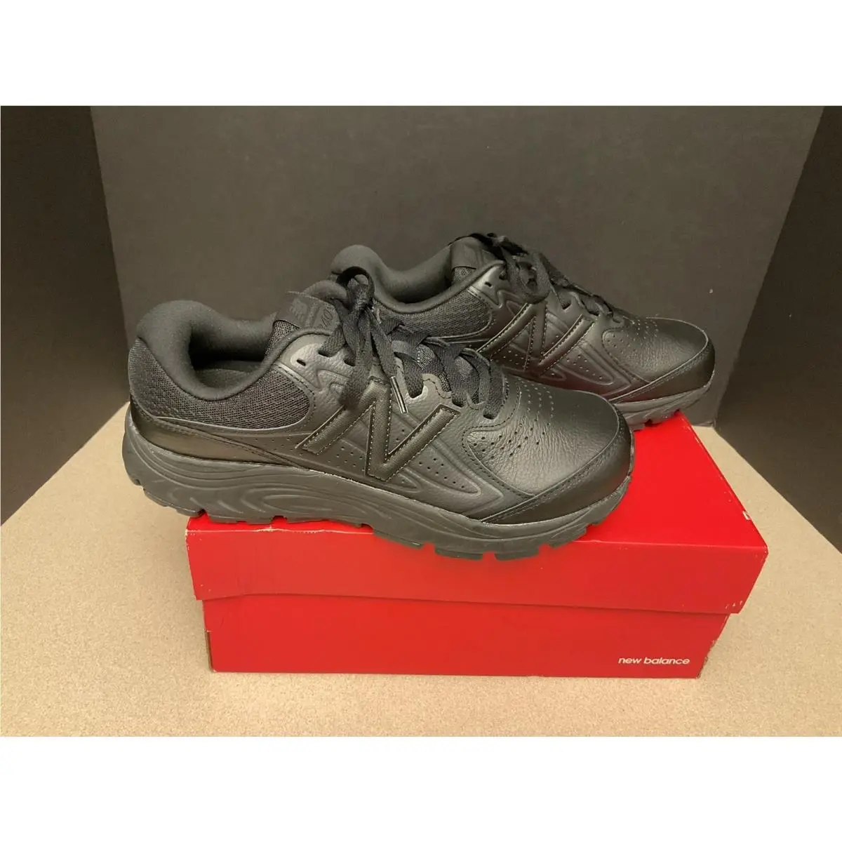 New Womens New Balance 840v3 Black Leather Walking Shoes. Size 11B Nice Shoes