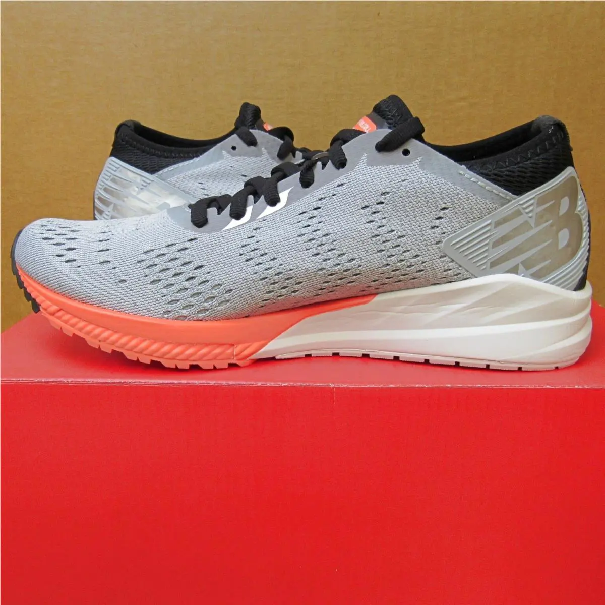 New Balance shoes - FuelCell Impulse - FuelCell Impulse - Light Gray/Black/Peach/White 9