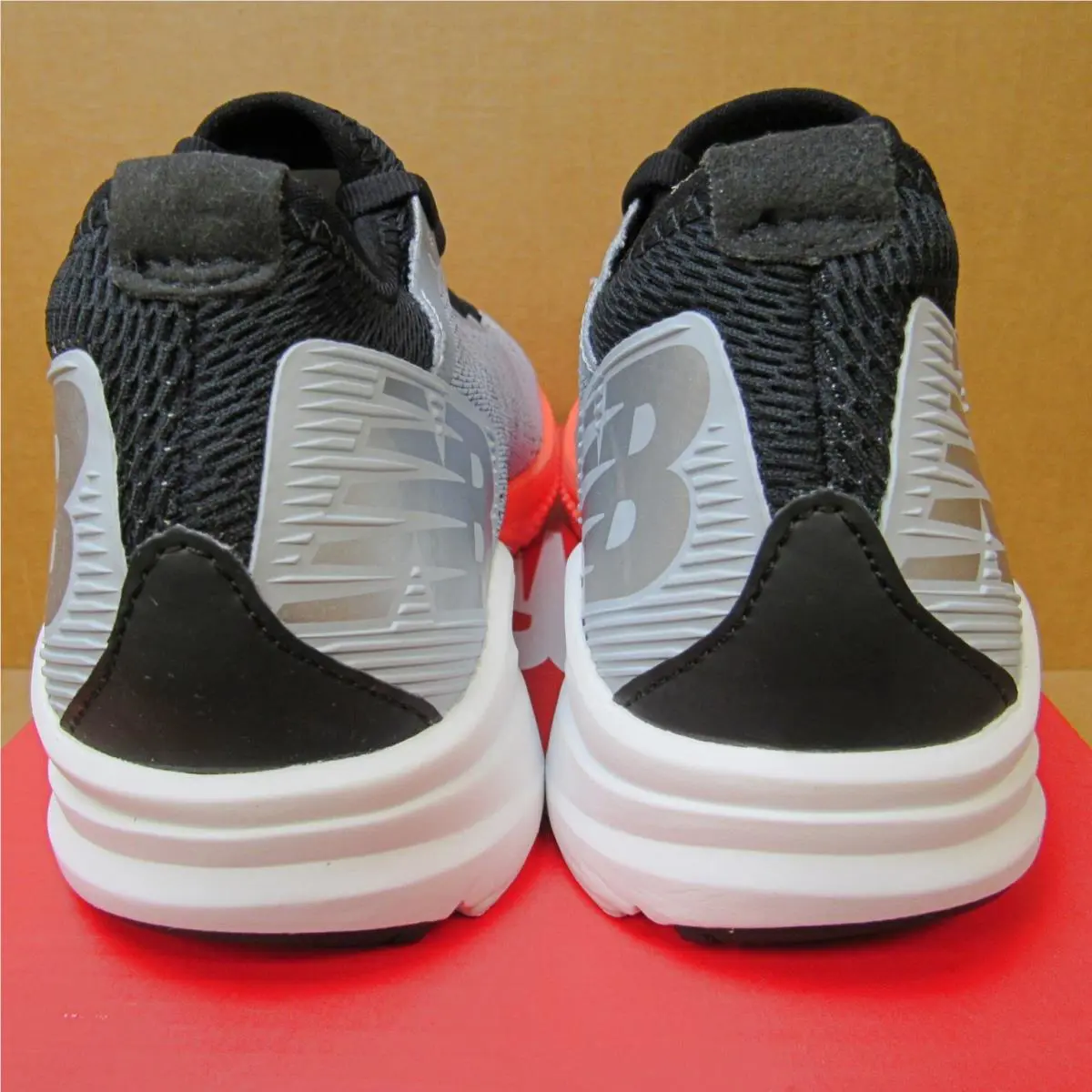 New Balance shoes - FuelCell Impulse - FuelCell Impulse - Light Gray/Black/Peach/White 5