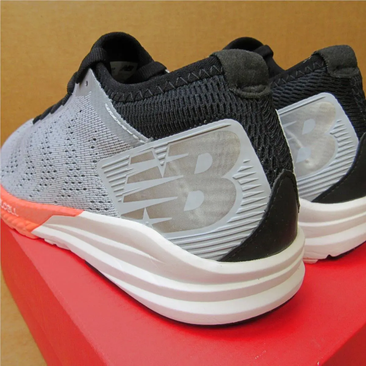 New Balance shoes - FuelCell Impulse - FuelCell Impulse - Light Gray/Black/Peach/White 6