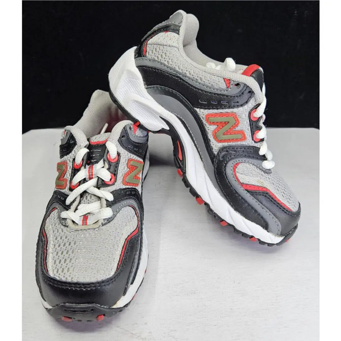New Balance shoes - Black/gray (UPC: 084881490570) 2