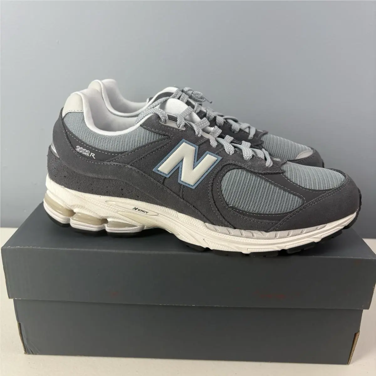 New Balance 2002R Magnet Lead Steel Blue M2002RFB Shoes Sneakers Men’s Sz 12