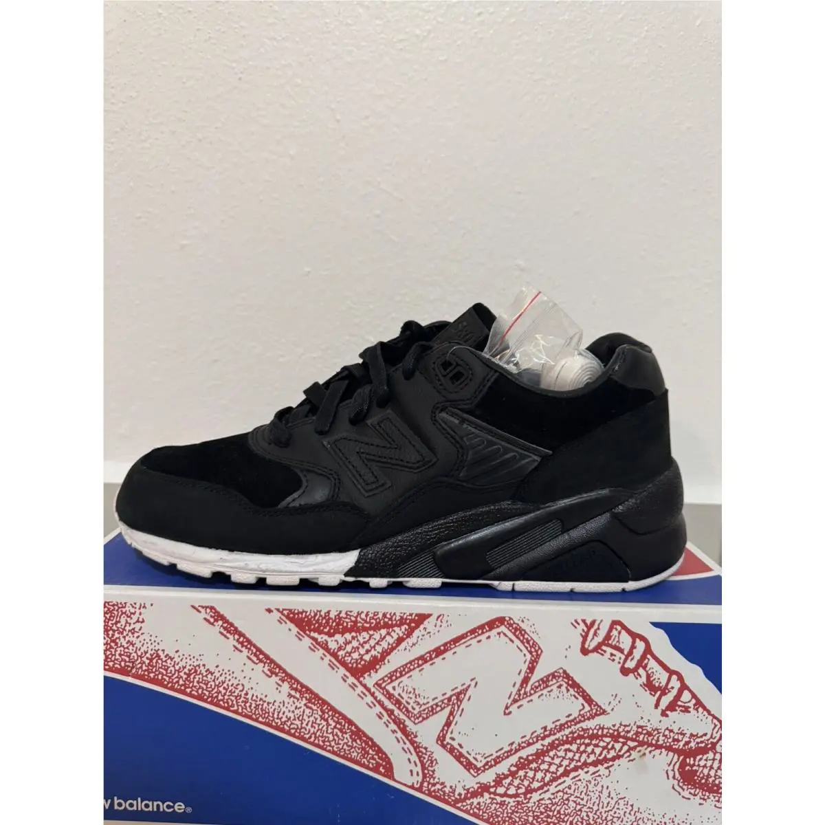 New Balance shoes - New Balance 580 - Black 1